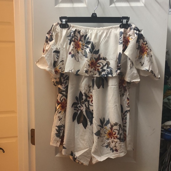 Off the shoulder romper - Picture 4 of 4